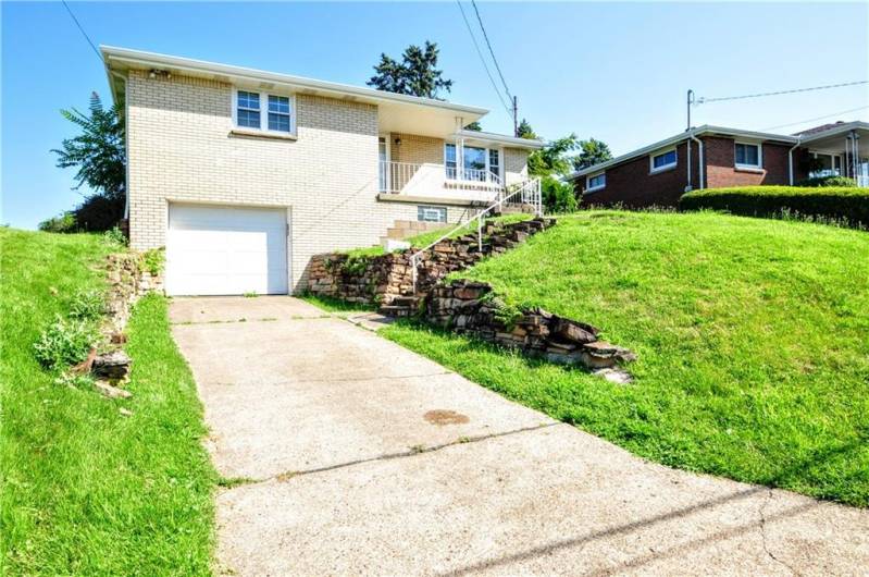 16 Jackson Dr, Monessen, PA 15062, 3 Bedrooms Bedrooms, 5 Rooms Rooms,2 BathroomsBathrooms,Residential,For Sale,Jackson Dr,0,1711670