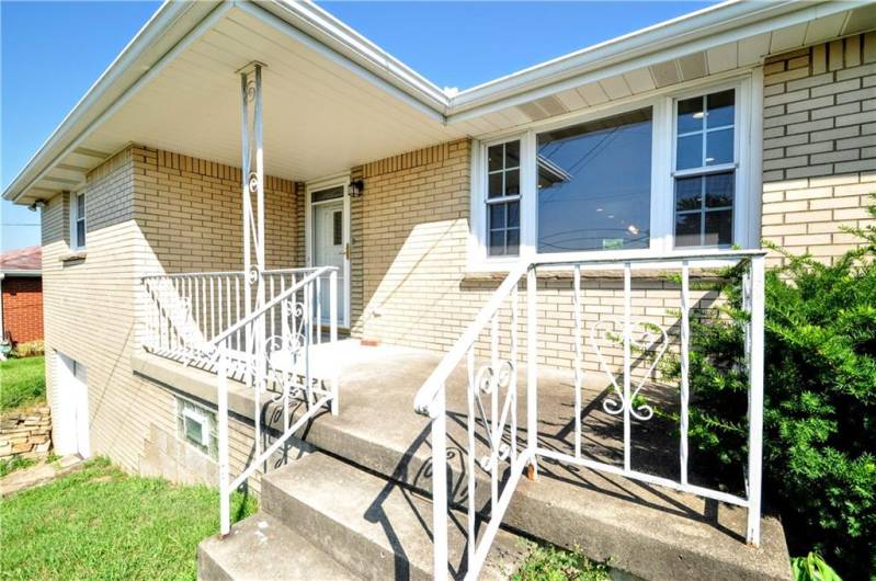 16 Jackson Dr, Monessen, PA 15062, 3 Bedrooms Bedrooms, 5 Rooms Rooms,2 BathroomsBathrooms,Residential,For Sale,Jackson Dr,0,1711670