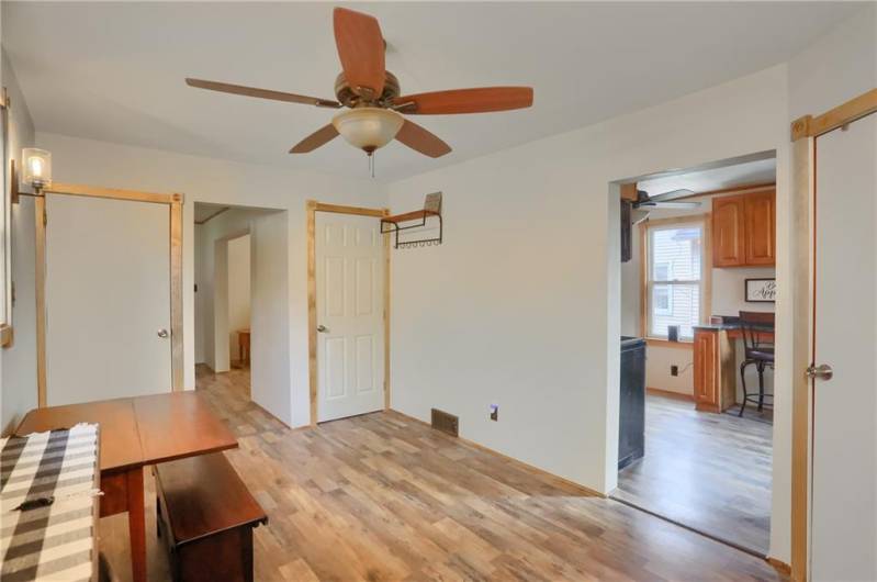 736 Penn Ave, Midland, PA 15059, 3 Bedrooms Bedrooms, 9 Rooms Rooms,2 BathroomsBathrooms,Residential,For Sale,Penn Ave,0,1711684