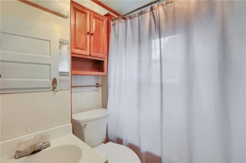 736 Penn Ave, Midland, PA 15059, 3 Bedrooms Bedrooms, 9 Rooms Rooms,2 BathroomsBathrooms,Residential,For Sale,Penn Ave,0,1711684