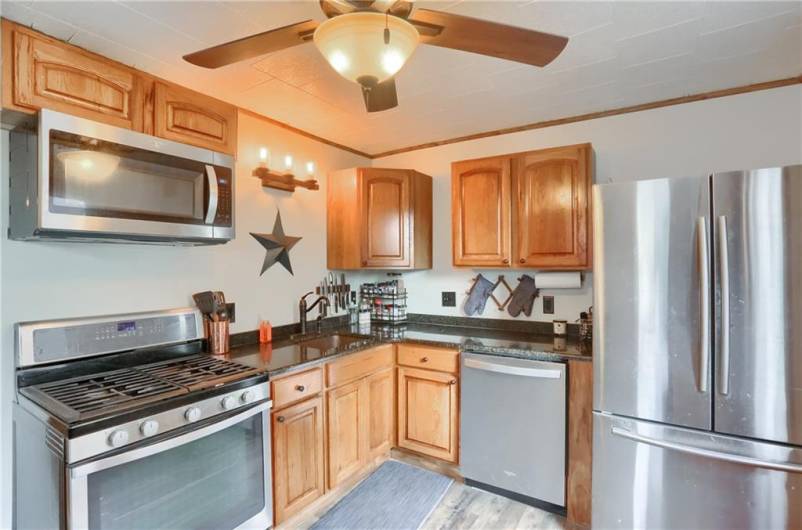 736 Penn Ave, Midland, PA 15059, 3 Bedrooms Bedrooms, 9 Rooms Rooms,2 BathroomsBathrooms,Residential,For Sale,Penn Ave,0,1711684