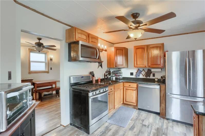 736 Penn Ave, Midland, PA 15059, 3 Bedrooms Bedrooms, 9 Rooms Rooms,2 BathroomsBathrooms,Residential,For Sale,Penn Ave,0,1711684