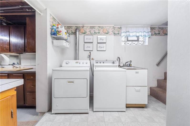 Full bath located on the lower level.