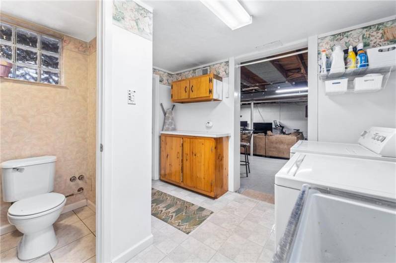 37 Wilson Ave, Cecil, PA 15321, 3 Bedrooms Bedrooms, 6 Rooms Rooms,2 BathroomsBathrooms,Residential,For Sale,Wilson Ave,0,1711688