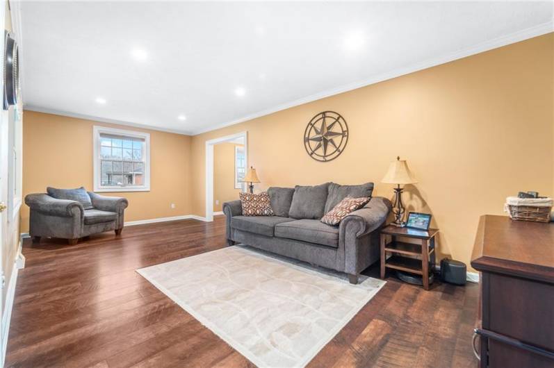 37 Wilson Ave, Cecil, PA 15321, 3 Bedrooms Bedrooms, 6 Rooms Rooms,2 BathroomsBathrooms,Residential,For Sale,Wilson Ave,0,1711688