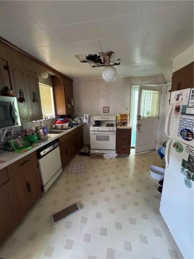 5322 Fredanna St, Pittsburgh, PA 15207, 3 Bedrooms Bedrooms, 7 Rooms Rooms,2 BathroomsBathrooms,Residential,For Sale,Fredanna St,0,1711699
