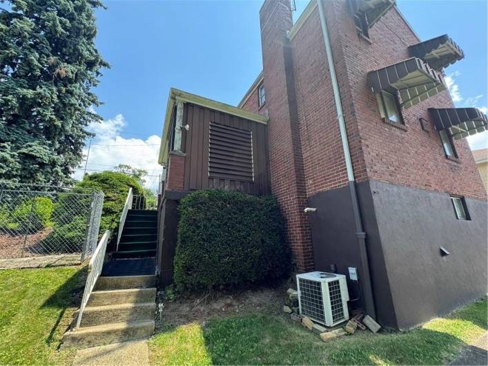 5322 Fredanna St, Pittsburgh, PA 15207, 3 Bedrooms Bedrooms, 7 Rooms Rooms,2 BathroomsBathrooms,Residential,For Sale,Fredanna St,0,1711699
