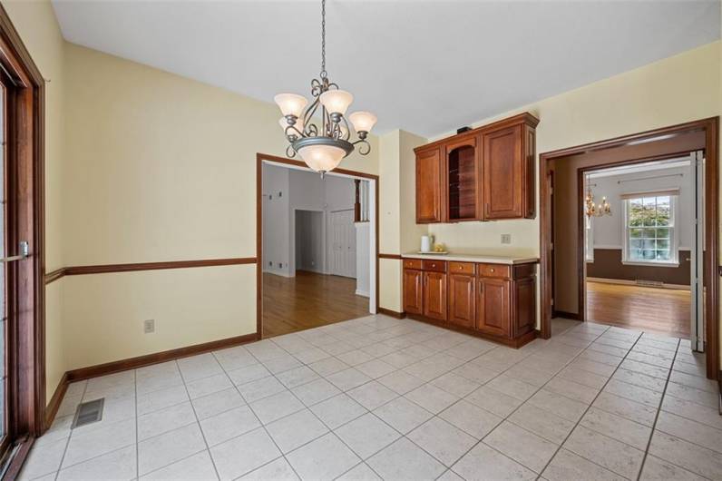 247 Erin Drive, Cranberry Township, PA 16066, 4 Bedrooms Bedrooms, 10 Rooms Rooms,3.1 BathroomsBathrooms,Residential,For Sale,Erin Drive,0,1711700