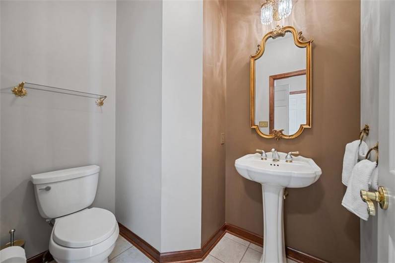 247 Erin Drive, Cranberry Township, PA 16066, 4 Bedrooms Bedrooms, 10 Rooms Rooms,3.1 BathroomsBathrooms,Residential,For Sale,Erin Drive,0,1711700