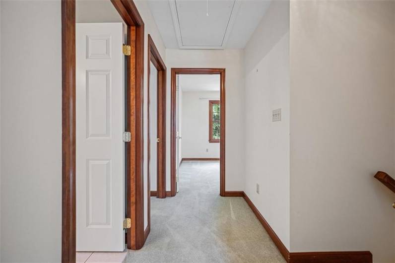 247 Erin Drive, Cranberry Township, PA 16066, 4 Bedrooms Bedrooms, 10 Rooms Rooms,3.1 BathroomsBathrooms,Residential,For Sale,Erin Drive,0,1711700