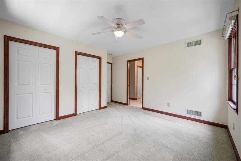 247 Erin Drive, Cranberry Township, PA 16066, 4 Bedrooms Bedrooms, 10 Rooms Rooms,3.1 BathroomsBathrooms,Residential,For Sale,Erin Drive,0,1711700