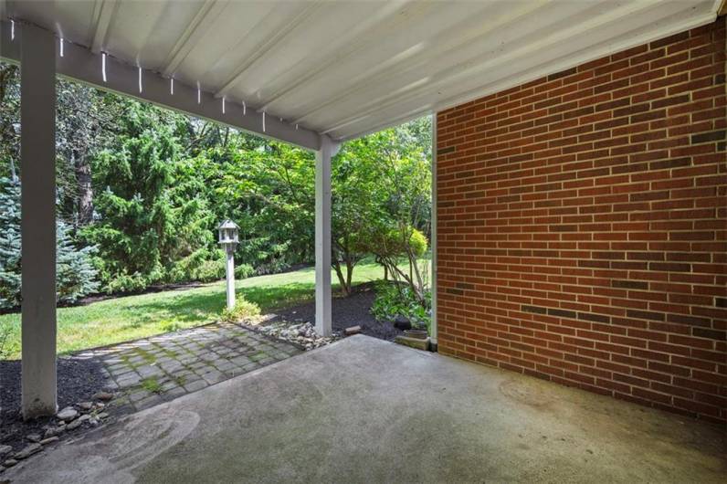 247 Erin Drive, Cranberry Township, PA 16066, 4 Bedrooms Bedrooms, 10 Rooms Rooms,3.1 BathroomsBathrooms,Residential,For Sale,Erin Drive,0,1711700