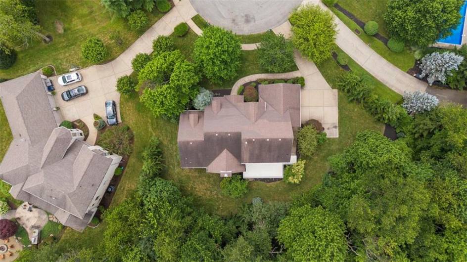 247 Erin Drive, Cranberry Township, PA 16066, 4 Bedrooms Bedrooms, 10 Rooms Rooms,3.1 BathroomsBathrooms,Residential,For Sale,Erin Drive,0,1711700