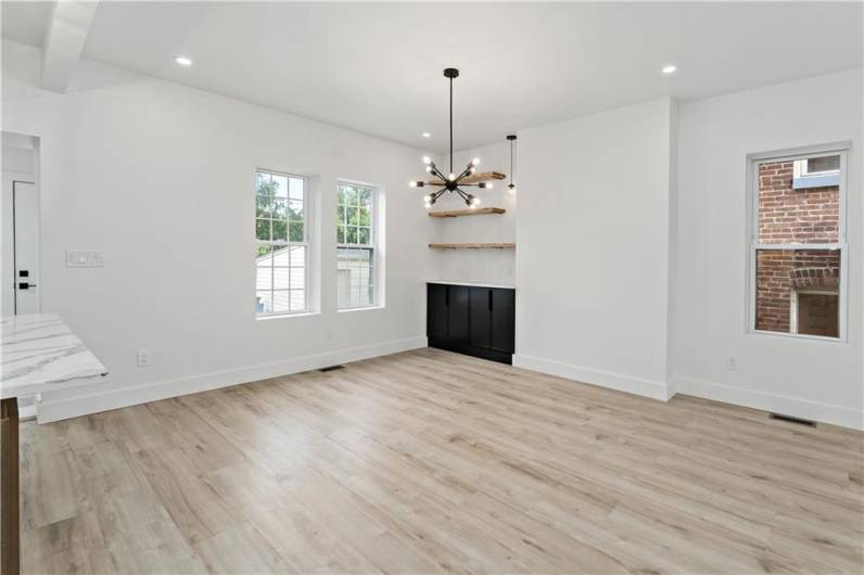 7211 Whipple St, Pittsburgh, PA 15218, 4 Bedrooms Bedrooms, 8 Rooms Rooms,2.1 BathroomsBathrooms,Residential,For Sale,Whipple St,0,1711706