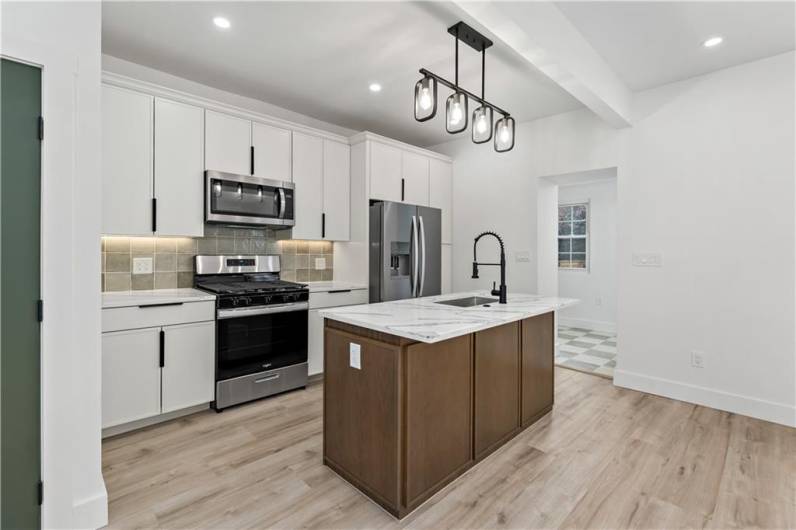 7211 Whipple St, Pittsburgh, PA 15218, 4 Bedrooms Bedrooms, 8 Rooms Rooms,2.1 BathroomsBathrooms,Residential,For Sale,Whipple St,0,1711706