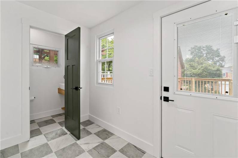 7211 Whipple St, Pittsburgh, PA 15218, 4 Bedrooms Bedrooms, 8 Rooms Rooms,2.1 BathroomsBathrooms,Residential,For Sale,Whipple St,0,1711706