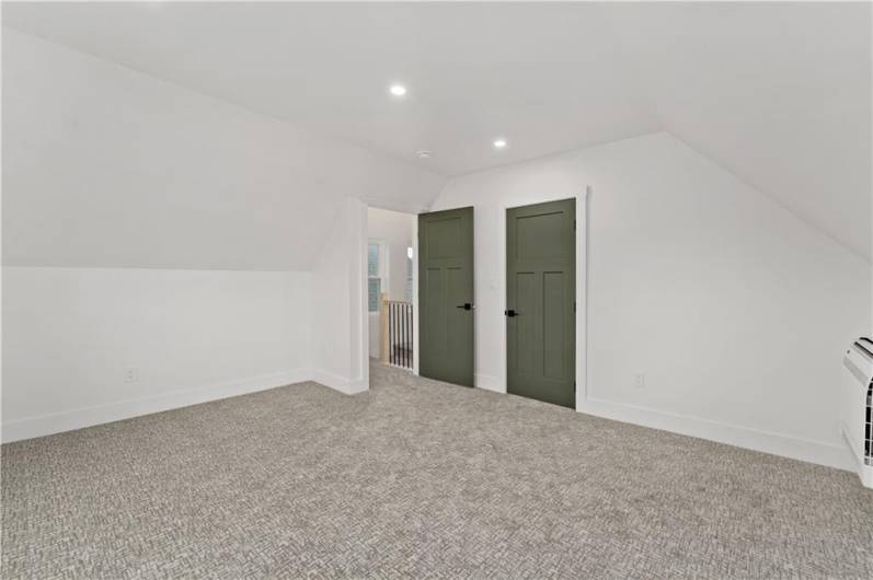 7211 Whipple St, Pittsburgh, PA 15218, 4 Bedrooms Bedrooms, 8 Rooms Rooms,2.1 BathroomsBathrooms,Residential,For Sale,Whipple St,0,1711706