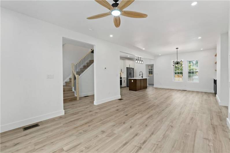 7211 Whipple St, Pittsburgh, PA 15218, 4 Bedrooms Bedrooms, 8 Rooms Rooms,2.1 BathroomsBathrooms,Residential,For Sale,Whipple St,0,1711706