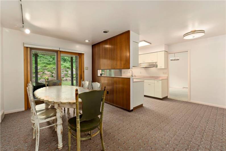 2306 Marbury Rd, Pittsburgh, PA 15221, 2 Bedrooms Bedrooms, ,2 BathroomsBathrooms,Lease,For Sale,Marbury Rd,0,1711709