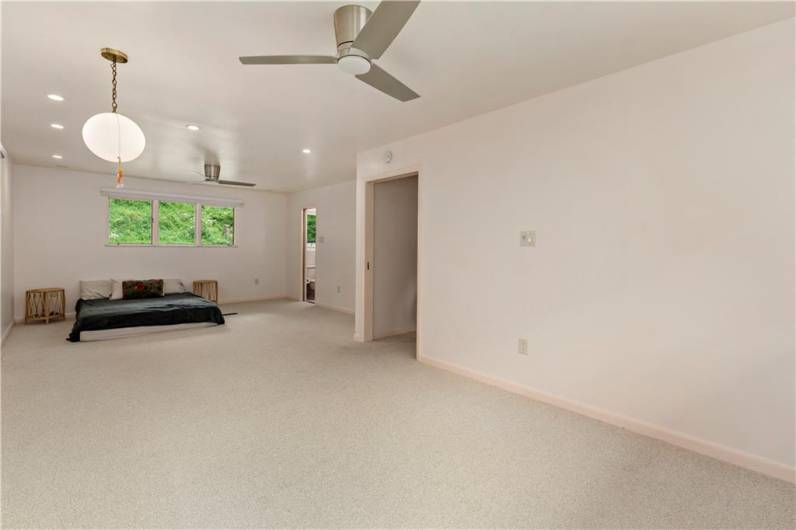 2306 Marbury Rd, Pittsburgh, PA 15221, 2 Bedrooms Bedrooms, ,2 BathroomsBathrooms,Lease,For Sale,Marbury Rd,0,1711709
