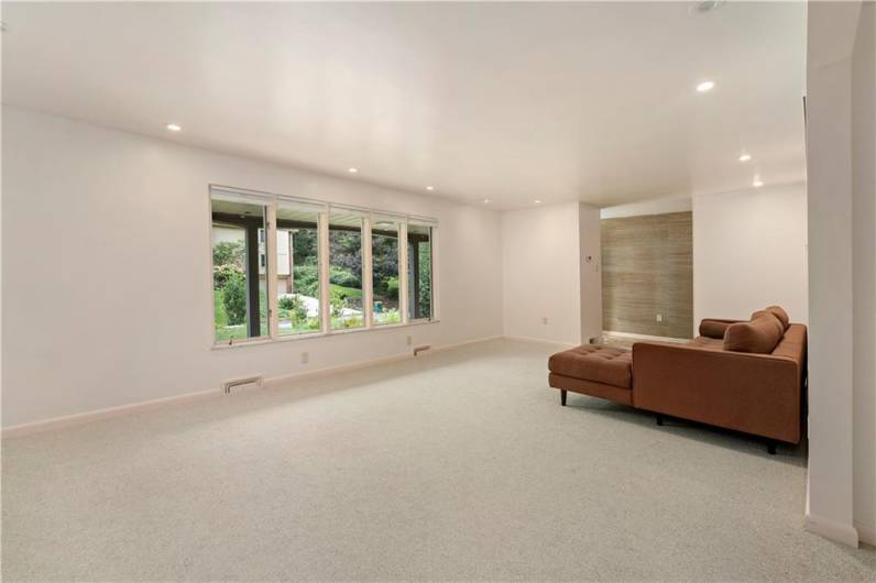 2306 Marbury Rd, Pittsburgh, PA 15221, 2 Bedrooms Bedrooms, ,2 BathroomsBathrooms,Lease,For Sale,Marbury Rd,0,1711709