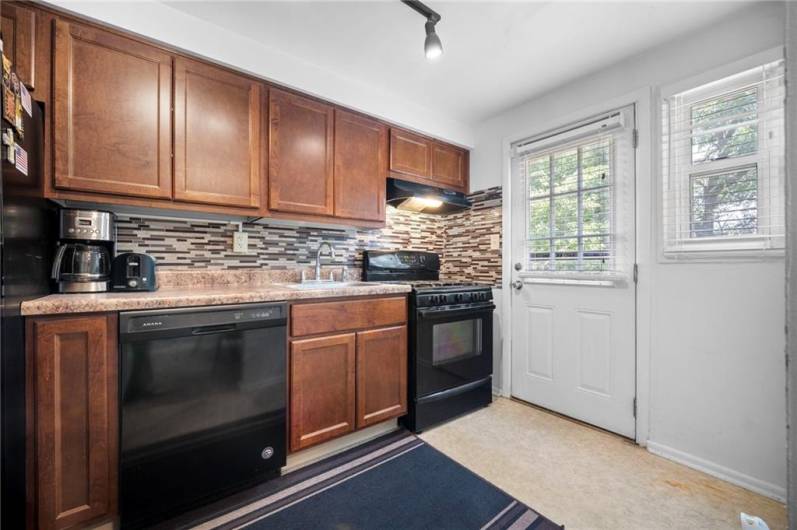 7163 Tilden St, Pittsburgh, PA 15206, 2 Bedrooms Bedrooms, ,1 BathroomBathrooms,Residential,For Sale,Tilden St,0,1711710