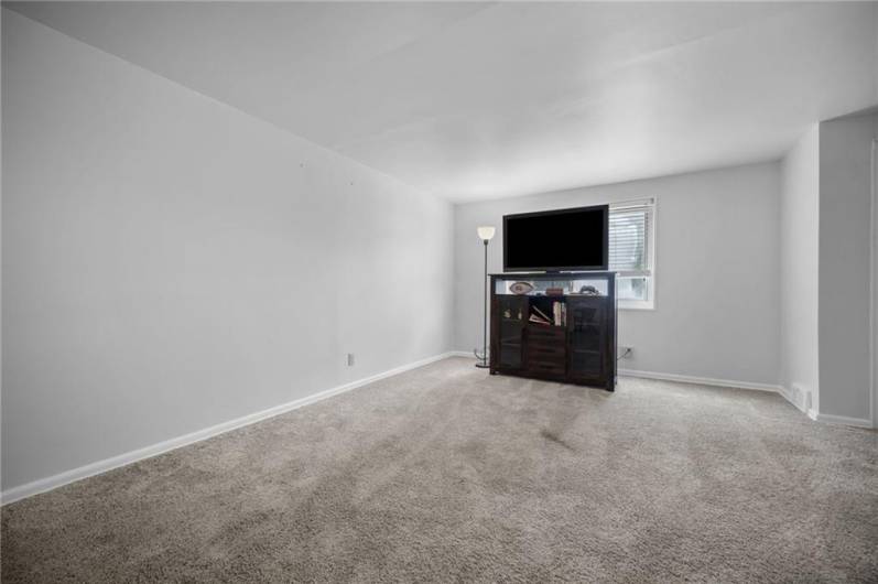 7163 Tilden St, Pittsburgh, PA 15206, 2 Bedrooms Bedrooms, ,1 BathroomBathrooms,Residential,For Sale,Tilden St,0,1711710