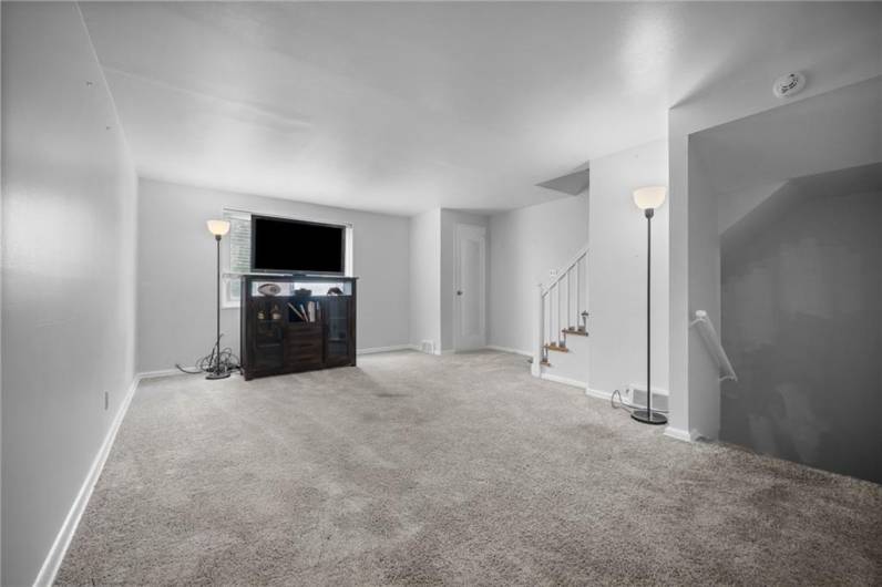 7163 Tilden St, Pittsburgh, PA 15206, 2 Bedrooms Bedrooms, ,1 BathroomBathrooms,Residential,For Sale,Tilden St,0,1711710