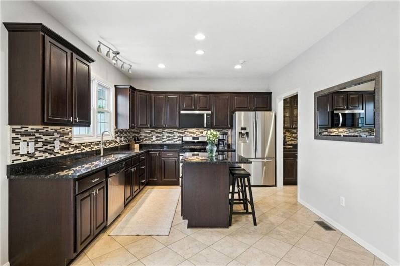 350 Marshall Heights Dr, Wexford, PA 15090, 3 Bedrooms Bedrooms, 8 Rooms Rooms,2.1 BathroomsBathrooms,Residential,For Sale,Marshall Heights Dr,0,1711714