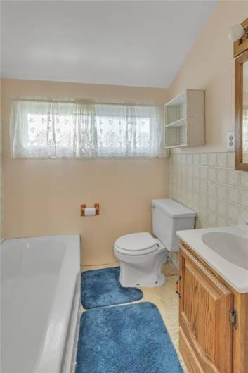 122 Atlantic Ave, Cheswick, PA 15024, 3 Bedrooms Bedrooms, 9 Rooms Rooms,2.1 BathroomsBathrooms,Residential,For Sale,Atlantic Ave,0,1711716