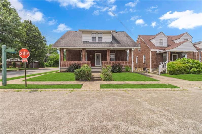 122 Atlantic Ave, Cheswick, PA 15024, 3 Bedrooms Bedrooms, 9 Rooms Rooms,2.1 BathroomsBathrooms,Residential,For Sale,Atlantic Ave,0,1711716