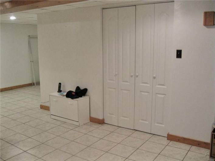lenty of space for games, storage or entertaining