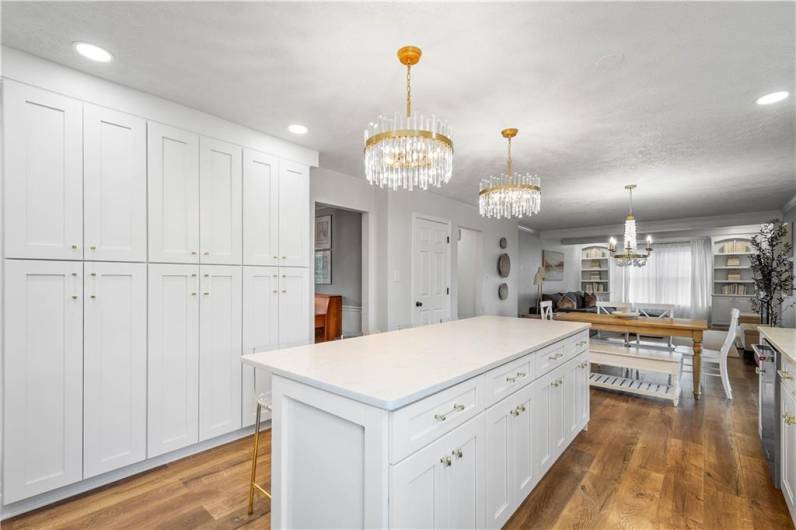 An unbeatable wall of pantry space offers ample room for all your storage needs!