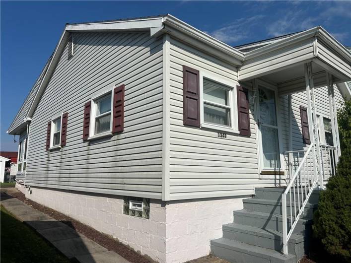 1347 Paradise Ave, Belle Vernon, PA 15012, 2 Bedrooms Bedrooms, ,1 BathroomBathrooms,Residential,For Sale,Paradise Ave,0,1711750