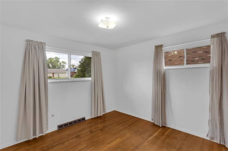 2038 Alfred St, Pittsburgh, PA 15212, 3 Bedrooms Bedrooms, 8 Rooms Rooms,2 BathroomsBathrooms,Residential,For Sale,Alfred St,1711925