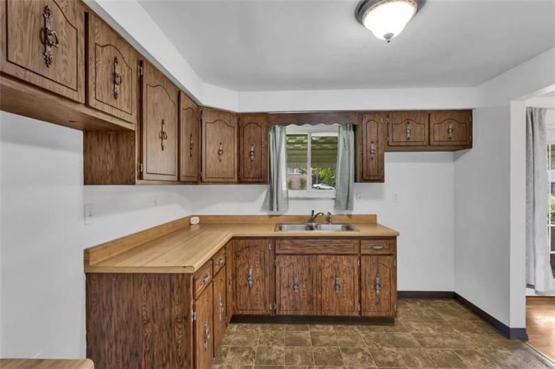 2038 Alfred St, Pittsburgh, PA 15212, 3 Bedrooms Bedrooms, 8 Rooms Rooms,2 BathroomsBathrooms,Residential,For Sale,Alfred St,1711925
