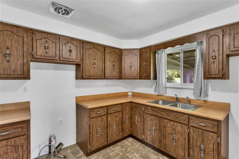2038 Alfred St, Pittsburgh, PA 15212, 3 Bedrooms Bedrooms, 8 Rooms Rooms,2 BathroomsBathrooms,Residential,For Sale,Alfred St,1711925
