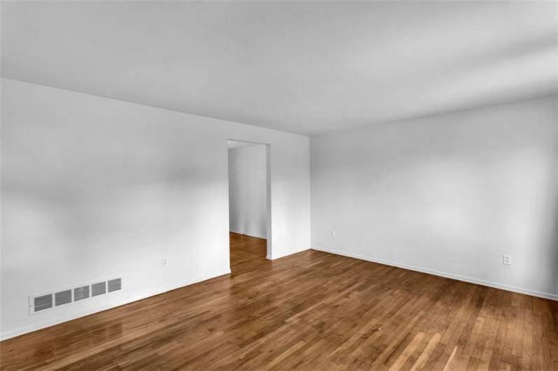 2038 Alfred St, Pittsburgh, PA 15212, 3 Bedrooms Bedrooms, 8 Rooms Rooms,2 BathroomsBathrooms,Residential,For Sale,Alfred St,1711925