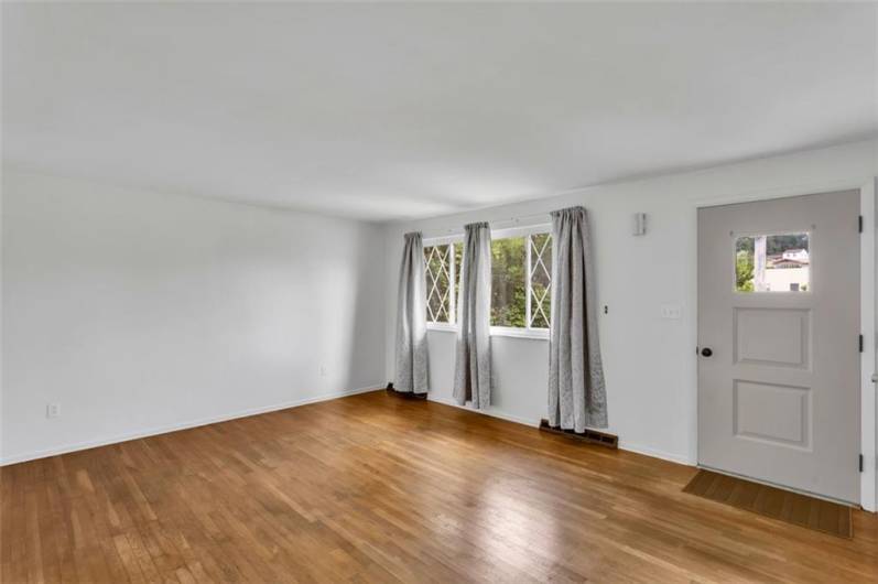 2038 Alfred St, Pittsburgh, PA 15212, 3 Bedrooms Bedrooms, 8 Rooms Rooms,2 BathroomsBathrooms,Residential,For Sale,Alfred St,1711925