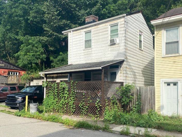 3150 Lecky Ave, Pittsburgh, PA 15212, 1 Bedroom Bedrooms, ,1 BathroomBathrooms,Residential,For Sale,Lecky Ave,1711926