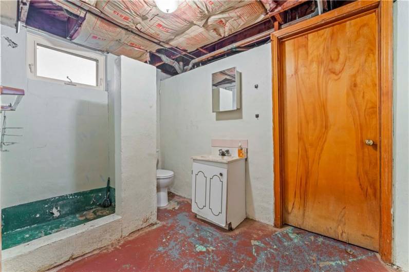 Lower Level  150 Lakeview Drive