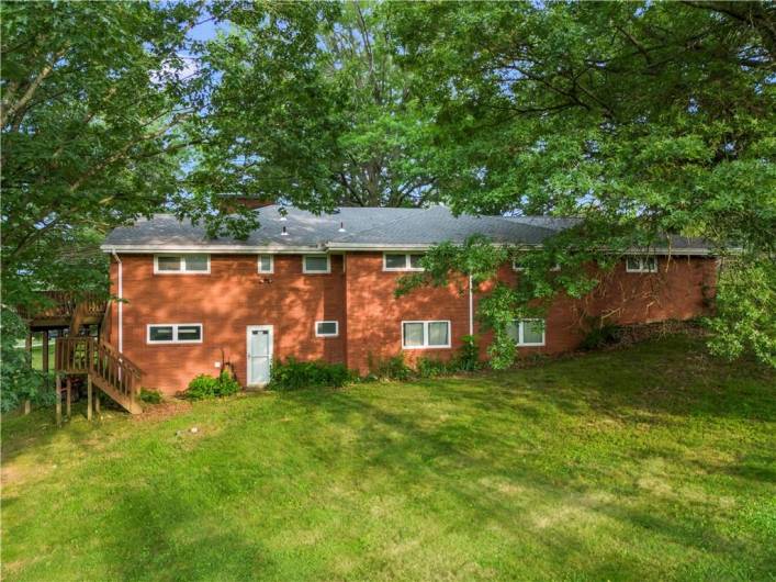 Rear  150 Lakeview Drive