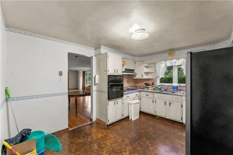 Kitchen  150 Lakeview Drive