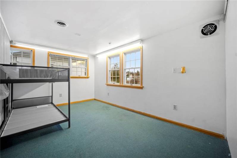 422 6th St, Monessen, PA 15062, ,Commercial-industrial-business,For Sale,6th St,1711933