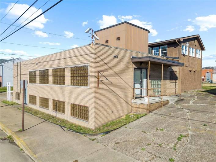 422 6th St, Monessen, PA 15062, ,Commercial-industrial-business,For Sale,6th St,1711933