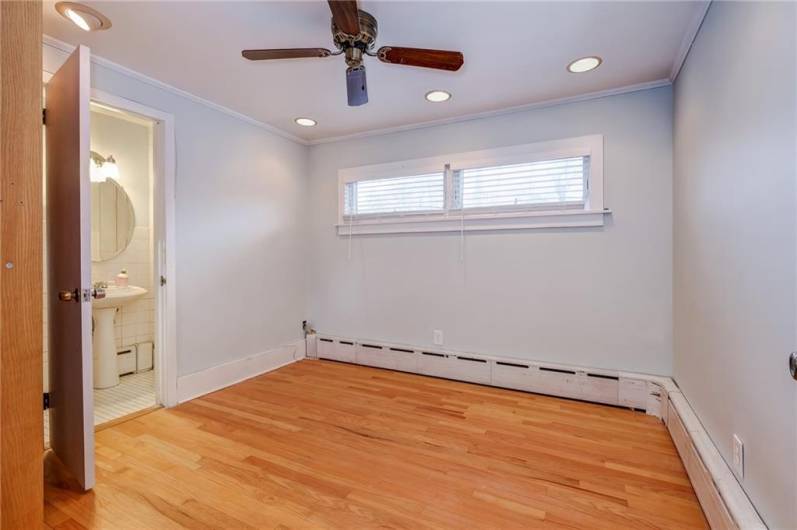 3583 Beechwood Blvd, Pittsburgh, PA 15217, 3 Bedrooms Bedrooms, 7 Rooms Rooms,2 BathroomsBathrooms,Residential,For Sale,Beechwood Blvd,1711935