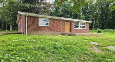 1918 Main St Ext, Butler, PA 16001, 2 Bedrooms Bedrooms, ,1 BathroomBathrooms,Residential,For Sale,Main St Ext,1711936