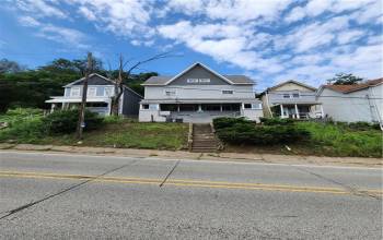 519 Greensburg Pike, North Versailles, PA 15137, ,Multi-unit,For Sale,Greensburg Pike,1711948