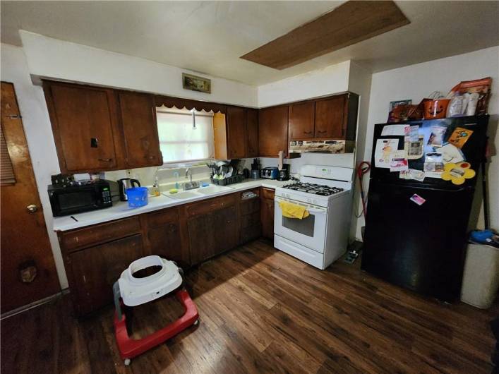 519 Greensburg Pike, North Versailles, PA 15137, ,Multi-unit,For Sale,Greensburg Pike,1711948