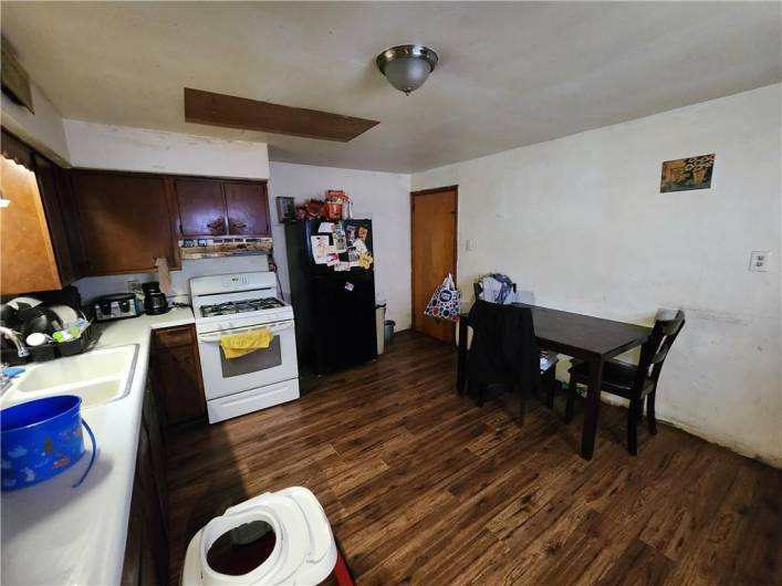 519 Greensburg Pike, North Versailles, PA 15137, ,Multi-unit,For Sale,Greensburg Pike,1711948